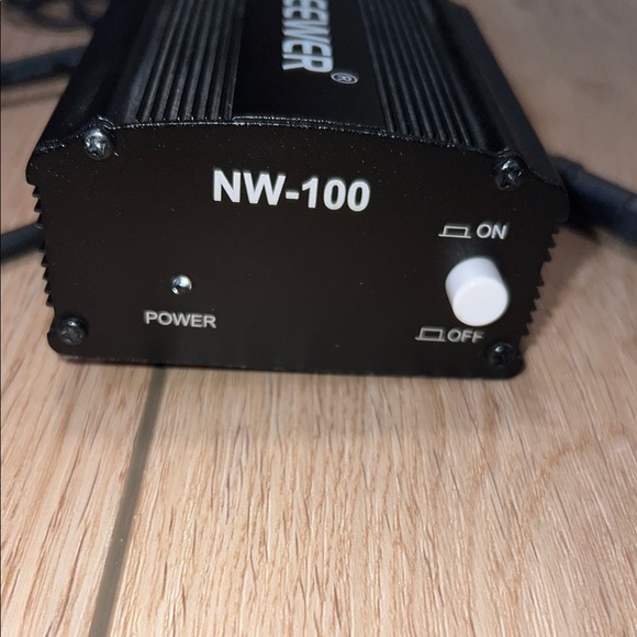 EUC - Neewer NW-800 Professional Condenser Microphone Kit (Black+Gold) - Picture 13 of 16